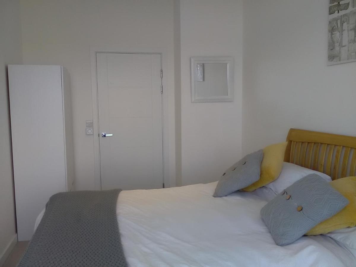 35 One Lusty Glaze View Apartman New Quay Kültér fotó